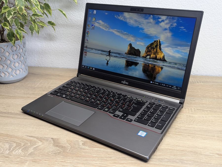 Ноутбук Б/В Fujitsu E756, Intel Core i5-6300U, DDR4 8GB, SSD 256GB, 15.6" Full HD [ProductHub SKU F212]
