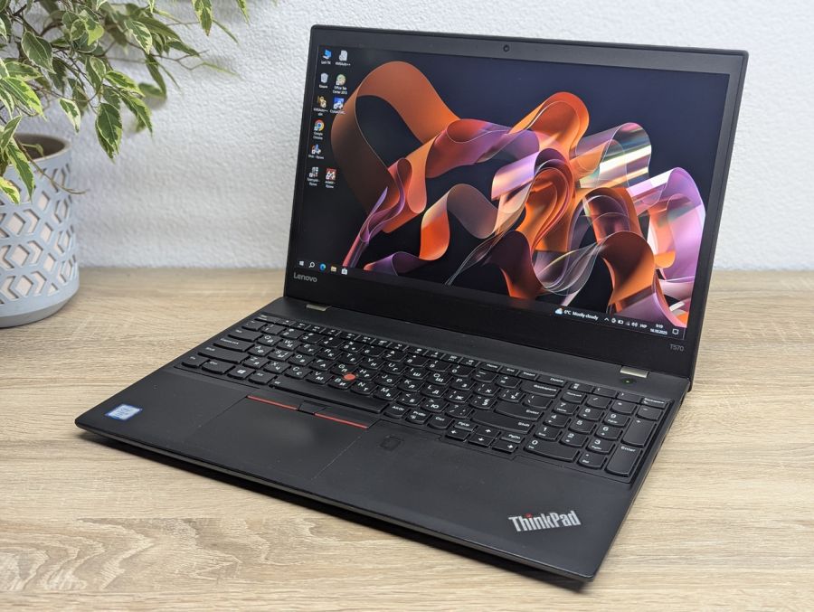 Ноутбук Б/В Lenovo ThinkPad T570, Intel Core i5-6300U, DDR4 16GB, SSD 128GB, 15.6" Full HD
