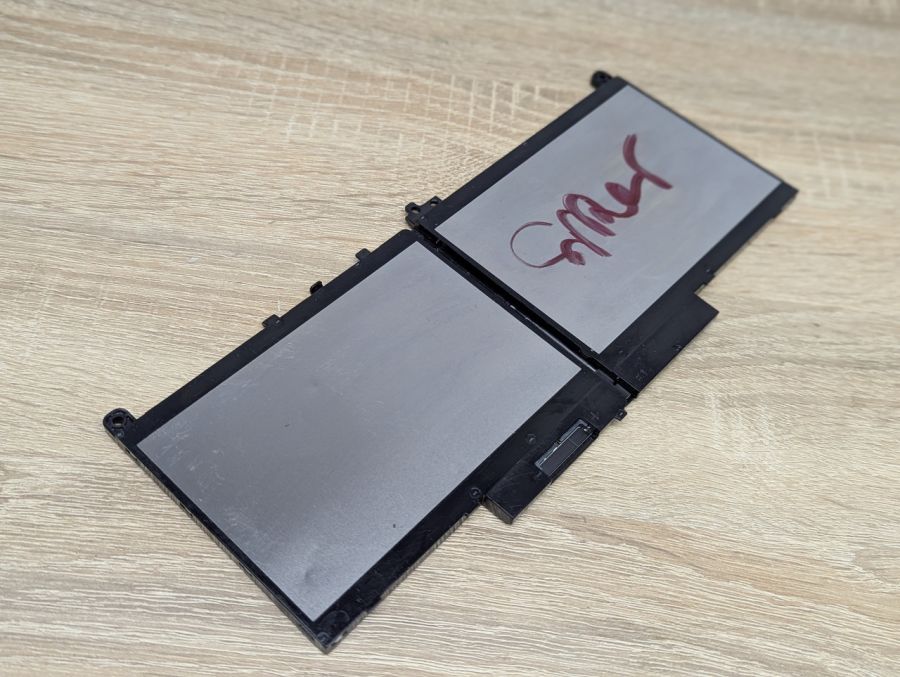 Б/В Оригінальна акумуляторна батарея Dell J60J5 [ProductHub SKU J60J5-20]
