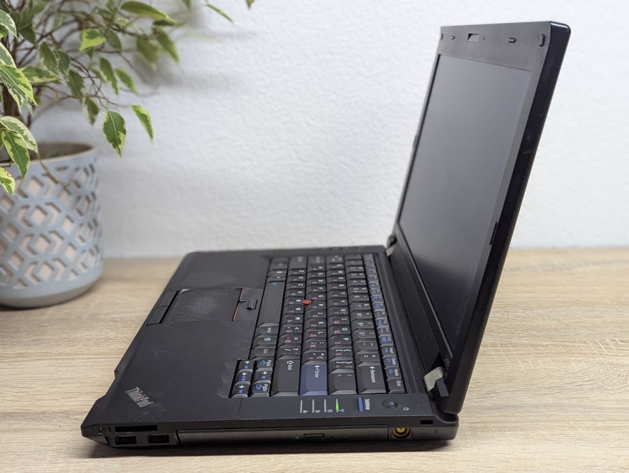 Ноутбук Б/В Lenovo L420, Intel Core i3-2350M, DDR3 8GB, SSD 128GB, 14" HD [ProductHub SKU L310]