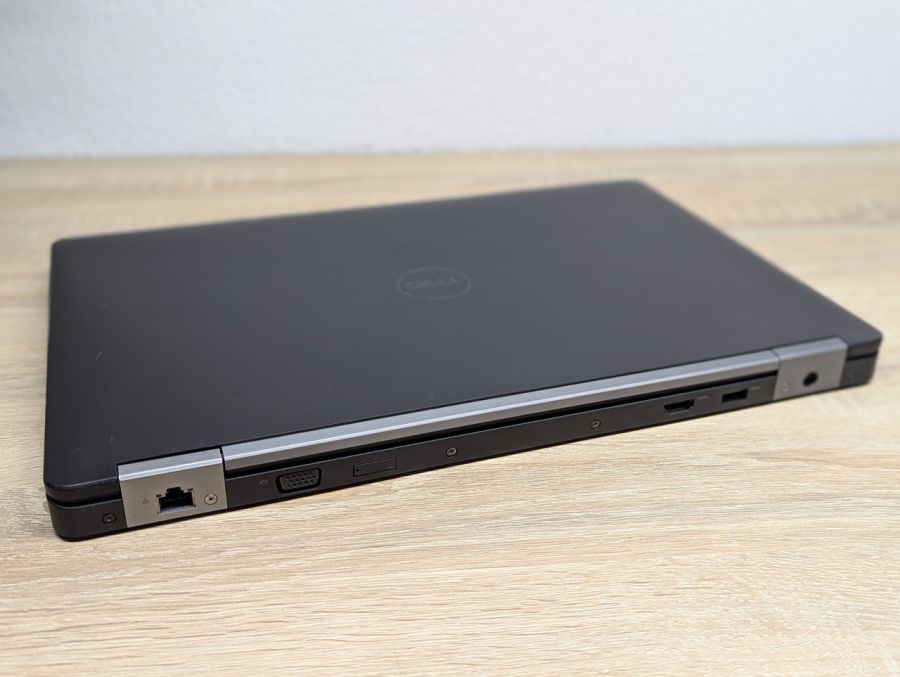 Ноутбук Б/В Dell Latitude E5570, Intel Core i5-6300U, DDR4 8GB, SSD 128GB, 15.6" Full HD