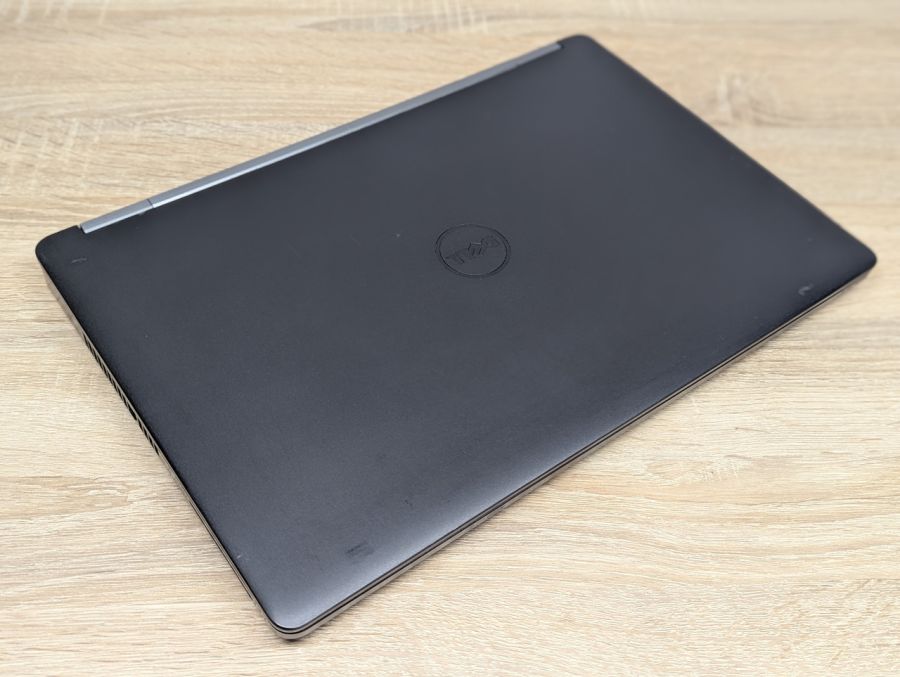 Ноутбук Б/В Dell Latitude E5570, Intel Core i5-6300U, DDR4 8GB, SSD 256GB, 15.6" Full HD