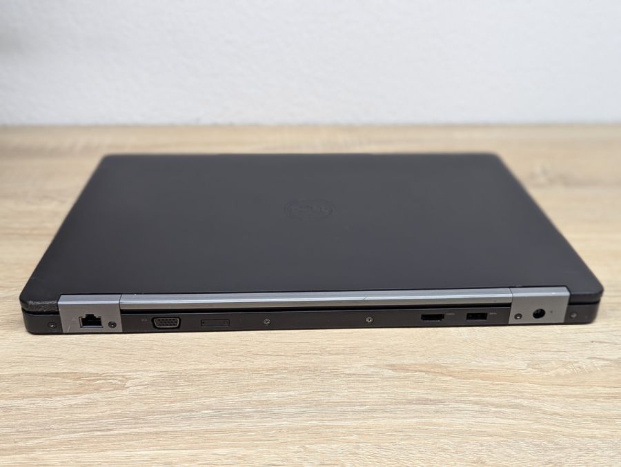 Ноутбук Б/В Dell Latitude E5570, Intel Core i5-6300U, DDR4 8GB, SSD 256GB, 15.6" Full HD