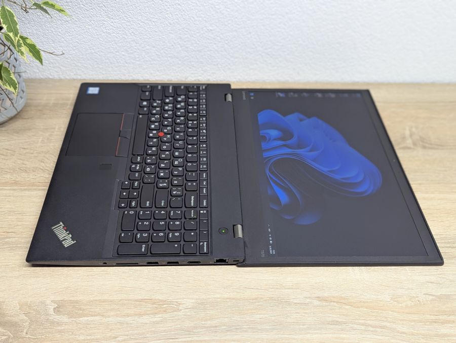 Ноутбук Б/В Lenovo ThinkPad T570, Intel Core i5-7300U, DDR4 8GB, SSD 128GB, 15.6" Full HD