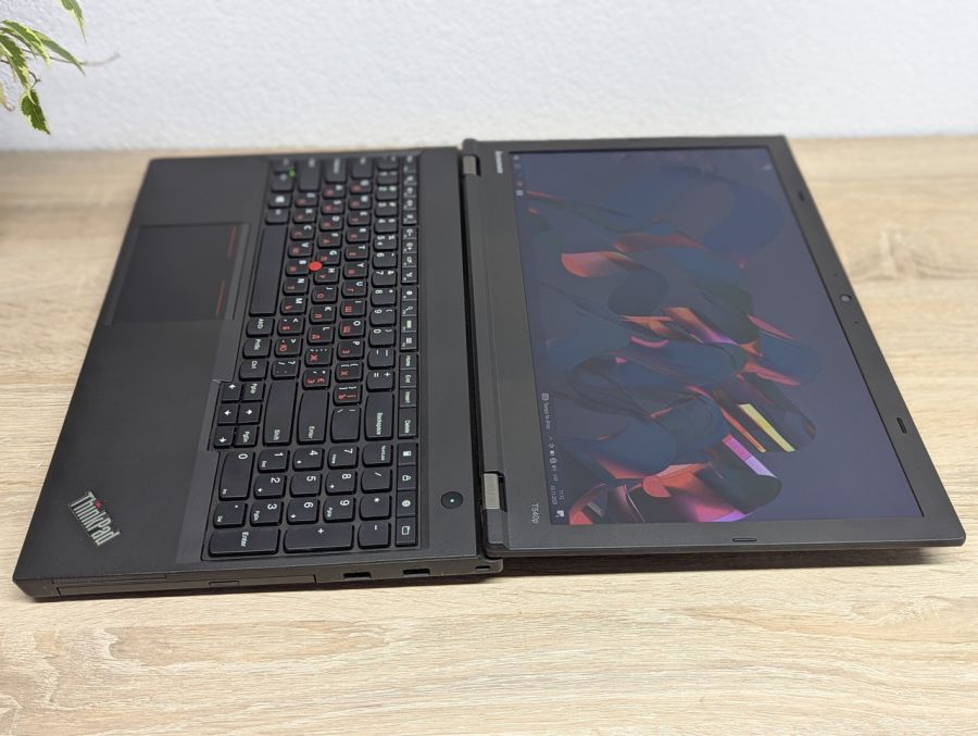 Уцінка! Ноутбук Б/В Lenovo T540P, Intel Core i5-4300M, DDR3 8 GB, SSD 128GB, 15.6" Full HD [ProductHub SKU L324]