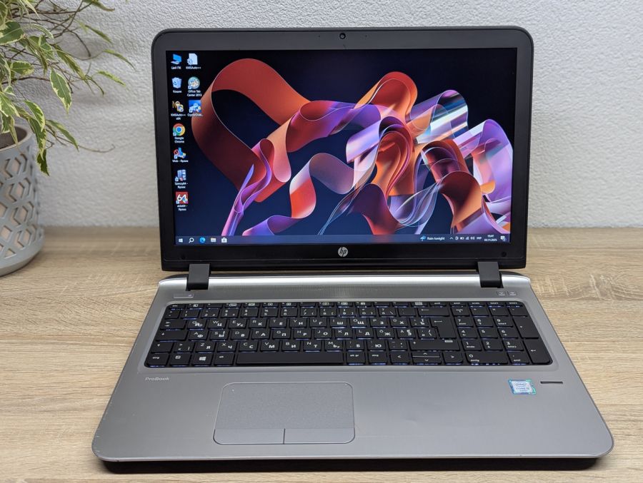Уцінка! Ноутбук Б/В HP ProBook 450 G3, Intel Core i5-6200U, DDR3 8 GB, SSD 128GB, 15.6" Full HD [ProductHub SKU HP634]
