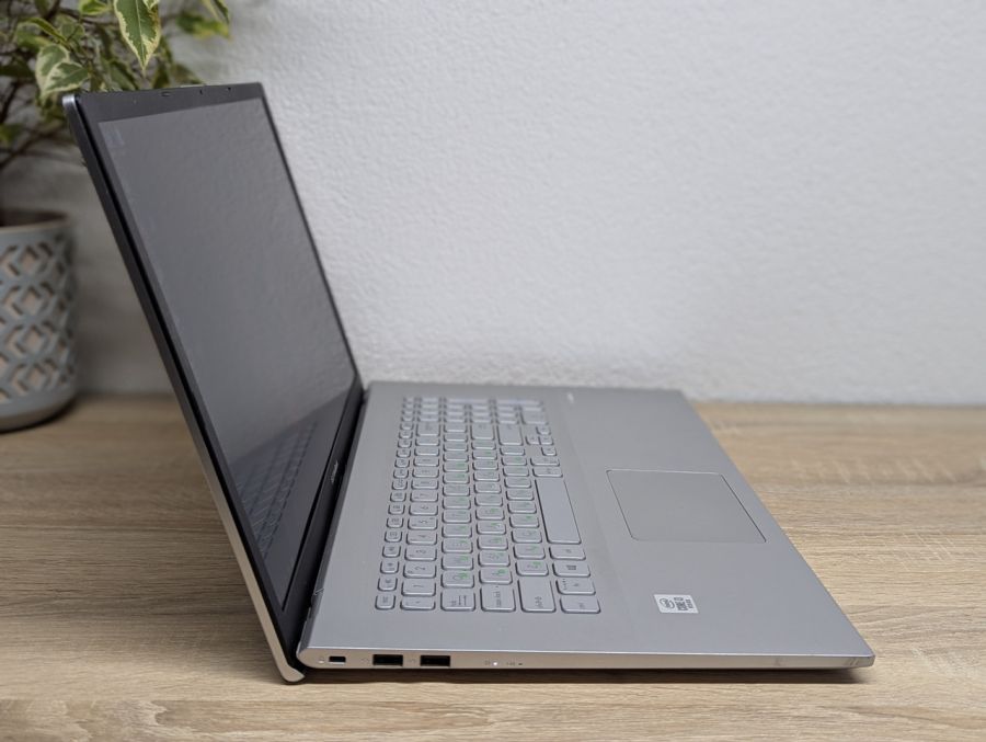 Уцінка! Ноутбук Б/В ASUS Vivobook X712F, Intel Core i3-10110U, DDR4 16 GB, SSD 256GB, 17" Full HD [ProductHub SKU Asus136]