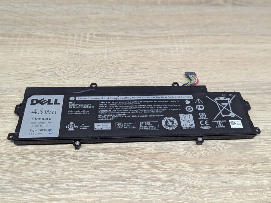Оригінальна акумуляторна батарея Dell 5R9DD Б/В