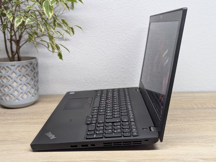 Ноутбук Б/В Lenovo ThinkPad T560, Intel Core i5-6300U, DDR3 8GB, SSD 128GB, 15.6" Full HD