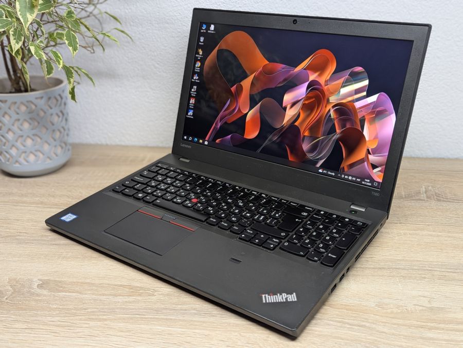 Ноутбук Б/В Lenovo ThinkPad T560, Intel Core i5-6300U, DDR3 8GB, SSD 128GB, 15.6" Full HD