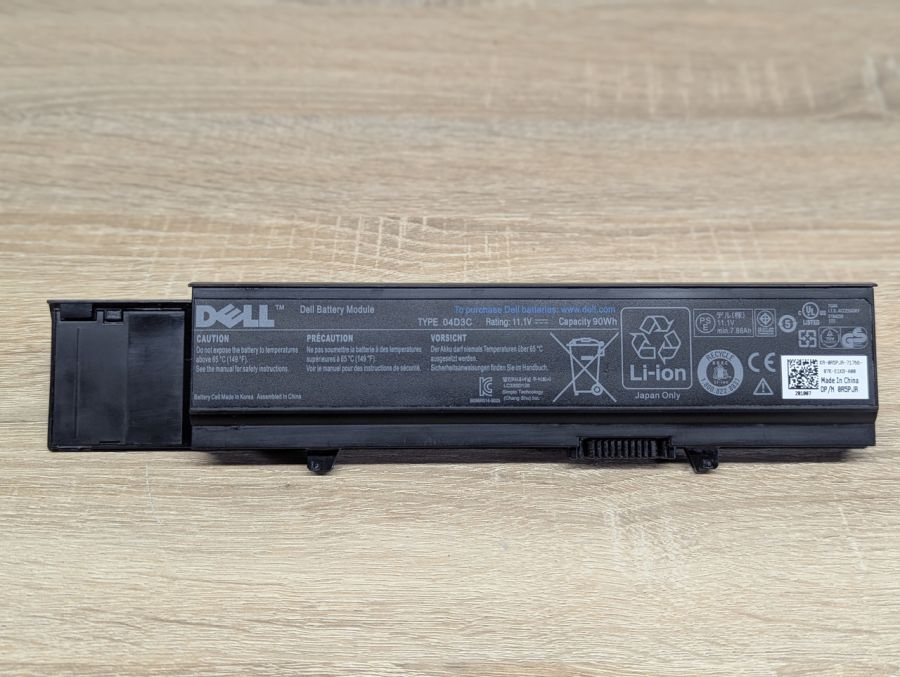 Оригінальна акумуляторна батарея Dell 04D3C Б/В