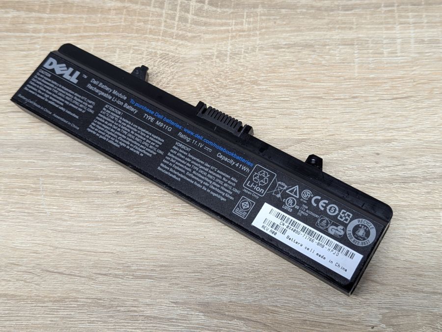 Оригінальна акумуляторна батарея Dell M911G Б/В