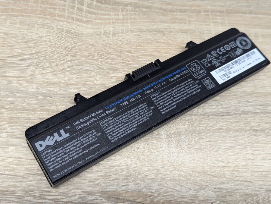 Оригінальна акумуляторна батарея Dell M911G Б/В