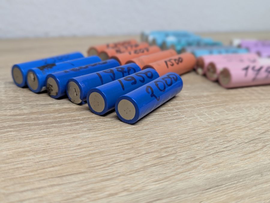 Б/В Акумуляторні батареї 2500ma 18650 (банки 18650) 3.6V [ProductHub SKU банки18650]