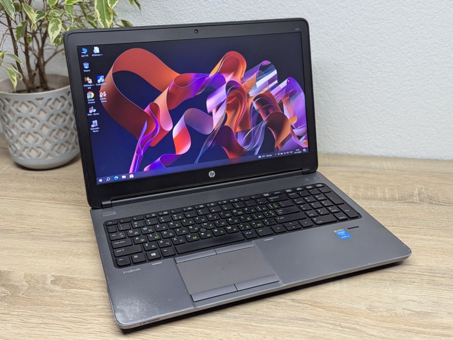 Уцінка! Ноутбук Б/В HP ProBook 650 G1, Intel Core i7-4610M, DDR3 8 GB, SSD 128GB, 15.6" Full HD [ProductHub SKU HP653]