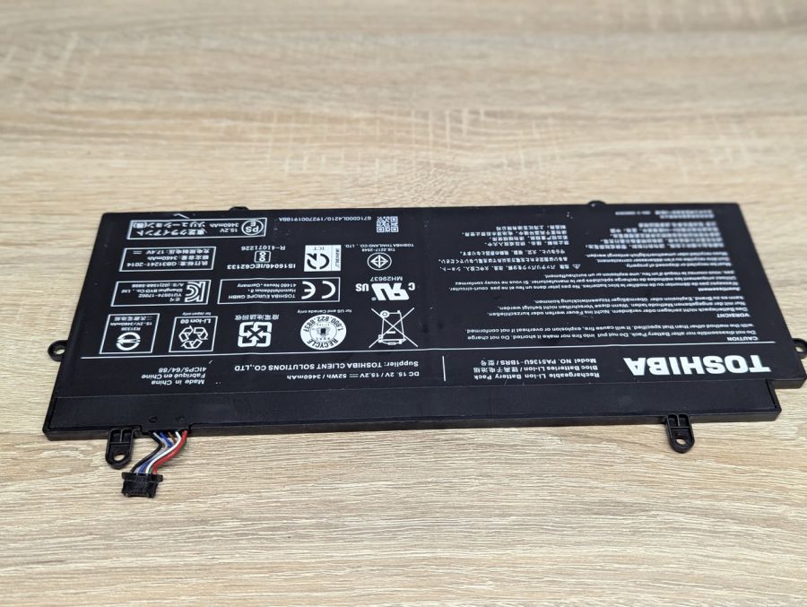 Б/В Оригінальна акумуляторна батарея Toshiba PA5136U-1BRS [ProductHub SKU PA5136U]