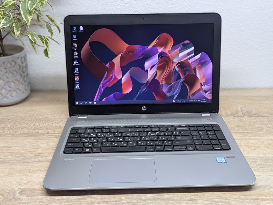 Уцінка! Ноутбук Б/В HP ProBook 450 G4, Intel Core i5-7200U, DDR4 8 GB, SSD 128GB, 15.6" Full HD [ProductHub SKU HP675]