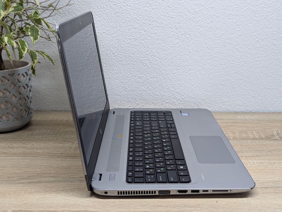 Уцінка! Ноутбук Б/В HP ProBook 450 G4, Intel Core i5-7200U, DDR4 8 GB, SSD 128GB, 15.6" Full HD [ProductHub SKU HP675]