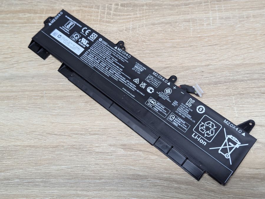 Оригінальна акумуляторна батарея HP CC03XL Б/В