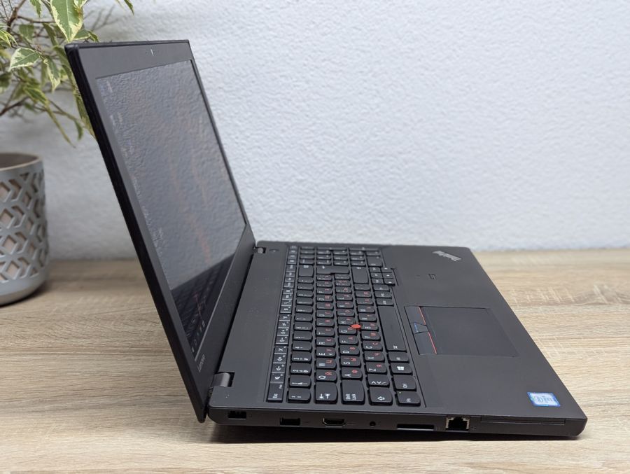 Ноутбук Б/В Lenovo ThinkPad T560, Intel Core i5-6300U, DDR3 8GB, SSD 128GB, 15.6" Full HD