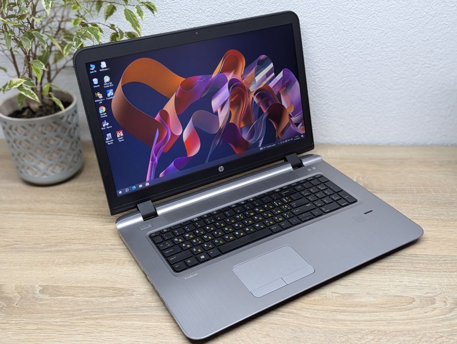 Ноутбук Б/В HP ProBook 470 G3, Intel Core i5-6200U, DDR4 16 GB, SSD 128GB + 1 TB, AMD Radeon R7 M340 1Gb, 17" [ProductHub SKU HP677]