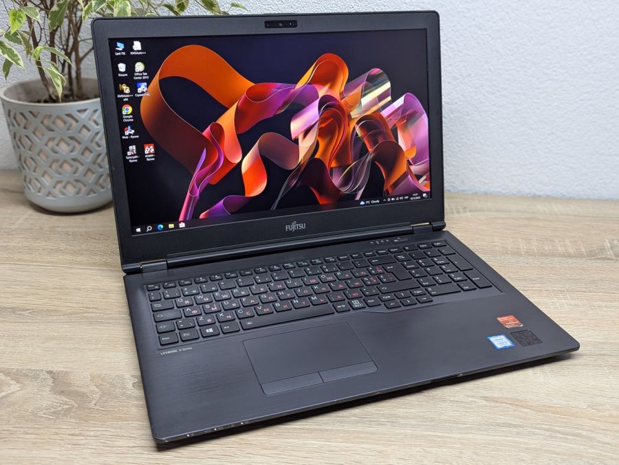 Уцінка! Ноутбук Б/В Fujitsu U757, Intel Core i5-7200U, DDR4 16 GB, SSD 256GB, 15.6" Full HD [ProductHub SKU F217]
