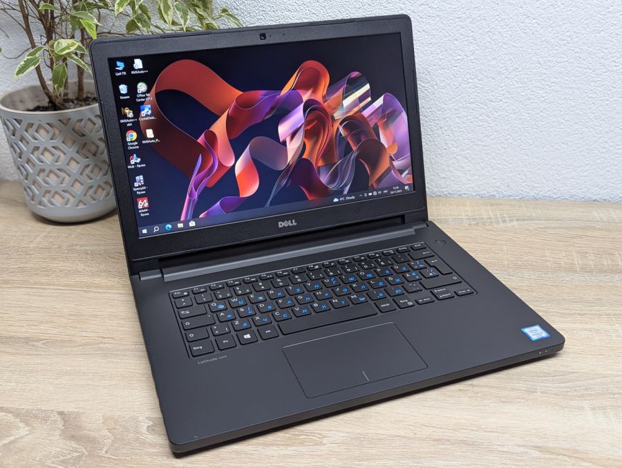 Ноутбук Б/В Dell Latitude 3470, Intel Core i5-6200U, DDR3 8GB, SSD 128GB, 14" Full HD