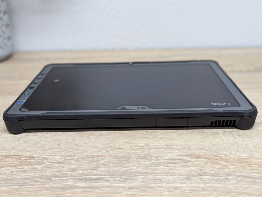 Ноутбук Б/В Getac F110 G4, Intel Core i7-7600U, DDR4 16GB, SSD 256GB, 11.6" HD Сенсор