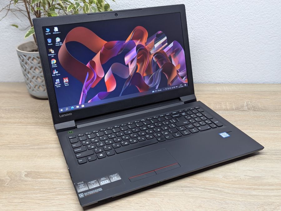 Ноутбук Б/В Lenovo V310-15IKB, Intel Core i5-7200U, DDR4 12 GB, SSD 128GB, 15.6" HD [ProductHub SKU L372]