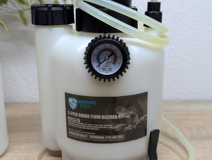 Новий Ручний набір для прокачування гальм SMOTIVE PRO 3L Б\В [ProductHub SKU SMOTIVE]