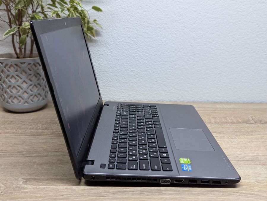 Ноутбук Б/В ASUS X550C, Intel Core i3-3217U, DDR3 12 GB, SSD 256GB, GT 720M 2 Gb, 15.6" [ProductHub SKU Asus145]