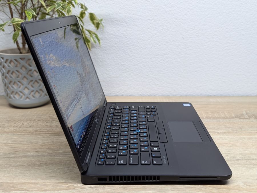 Ноутбук Б/В Dell Latitude E5470, Intel Core i5-6300U, DDR4 8GB, SSD 128GB, 14" Full HD Сенсор [ProductHub SKU Dell441]