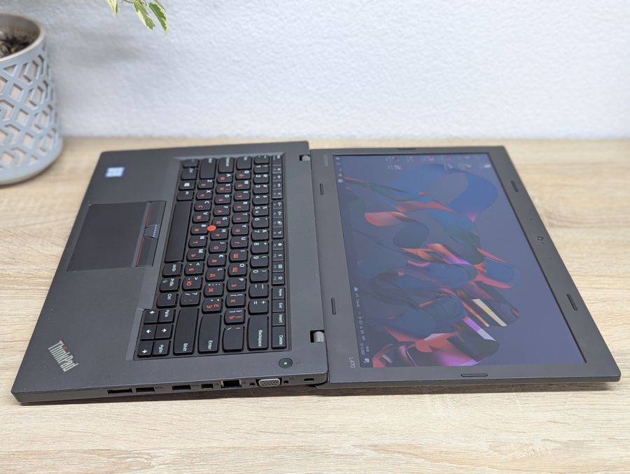 Ноутбук Б/В Lenovo L470, Intel Core i3-6006U, DDR4 16GB, SSD 128GB, 14" HD