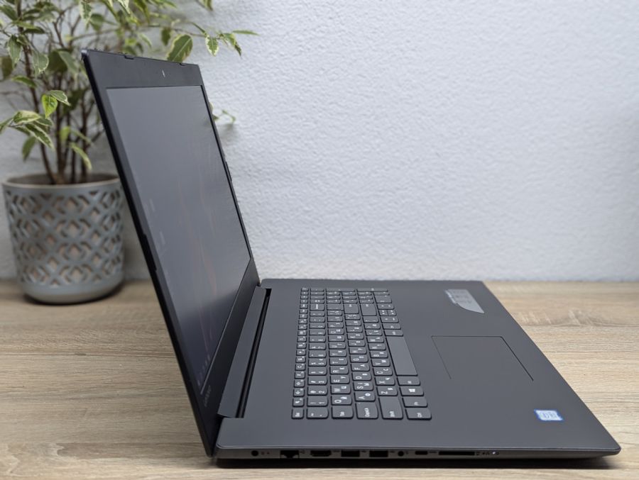 Ноутбук Б/В Lenovo IdeaPad 320-17IKB, Intel Core i5-7200U, DDR4 8GB, SSD 256GB + SSD 1TB, 17" HD
