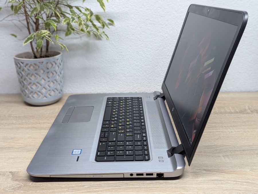 Ноутбук Б/В HP ProBook 470 G3, Intel Core i7-6500U, DDR4 16 GB, SSD 128GB + SSD 500GB, AMD Radeon R7 M340 2Gb, 17" Full HD [ProductHub SKU HP709]