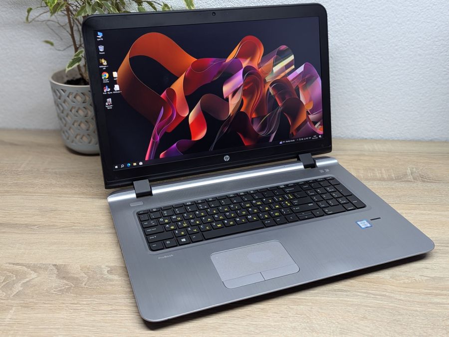 Ноутбук Б/В HP ProBook 470 G3, Intel Core i7-6500U, DDR4 16 GB, SSD 128GB + SSD 500GB, AMD Radeon R7 M340 2Gb, 17" Full HD [ProductHub SKU HP709]