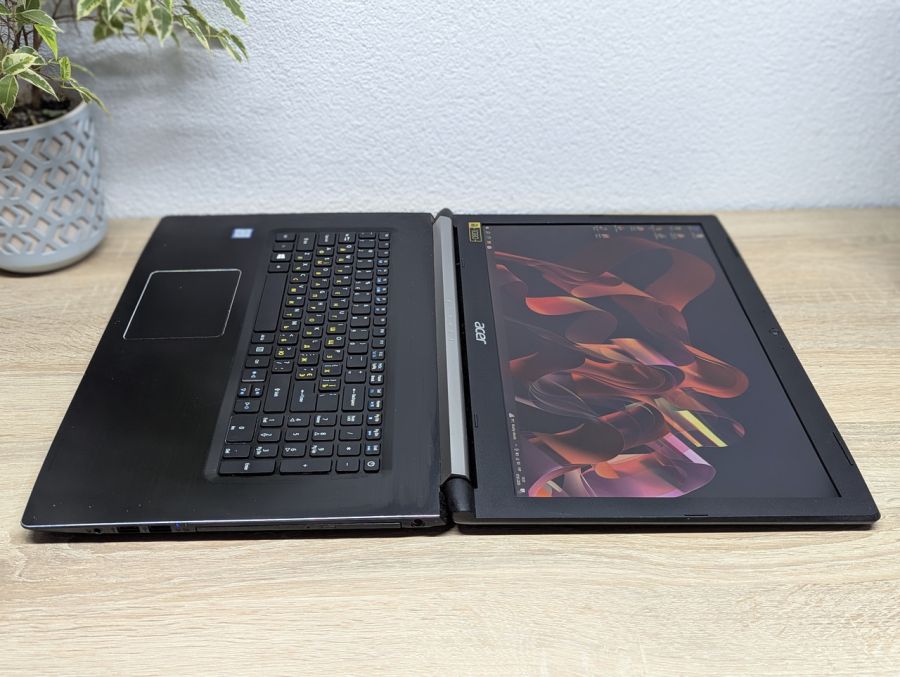 Уцінка! Ноутбук Б/В Acer Aspire A517 51, Intel Core i5-8250U, DDR4 8 GB, SSD 256GB, 17" Full HD [ProductHub SKU Acer150]
