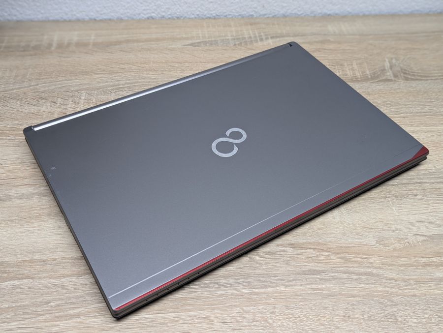 Ноутбук Б/В Fujitsu E756, Intel Core i7-6600U, DDR4 16GB, SSD 256GB, 15.6" Full HD