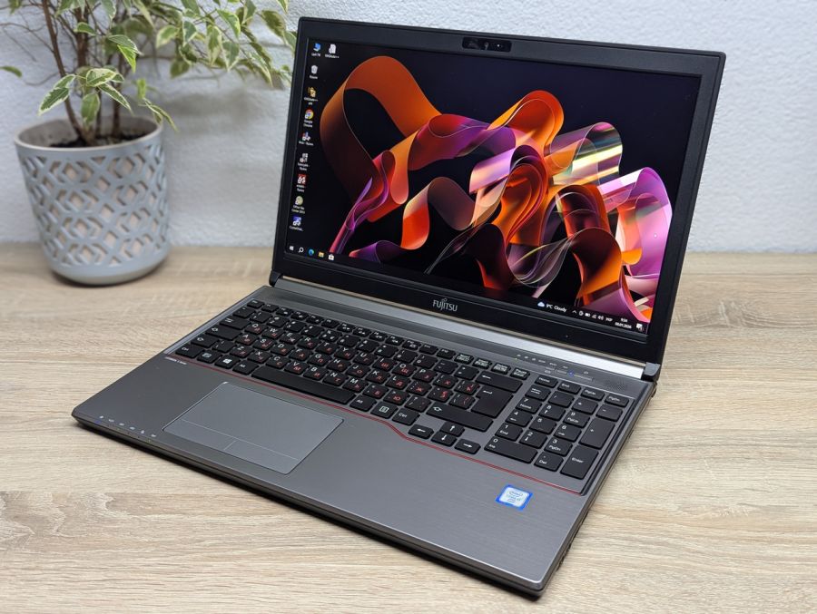 Ноутбук Б/В Fujitsu E756, Intel Core i7-6600U, DDR4 16 GB, SSD 256GB, 15.6" Full HD [ProductHub SKU F226]