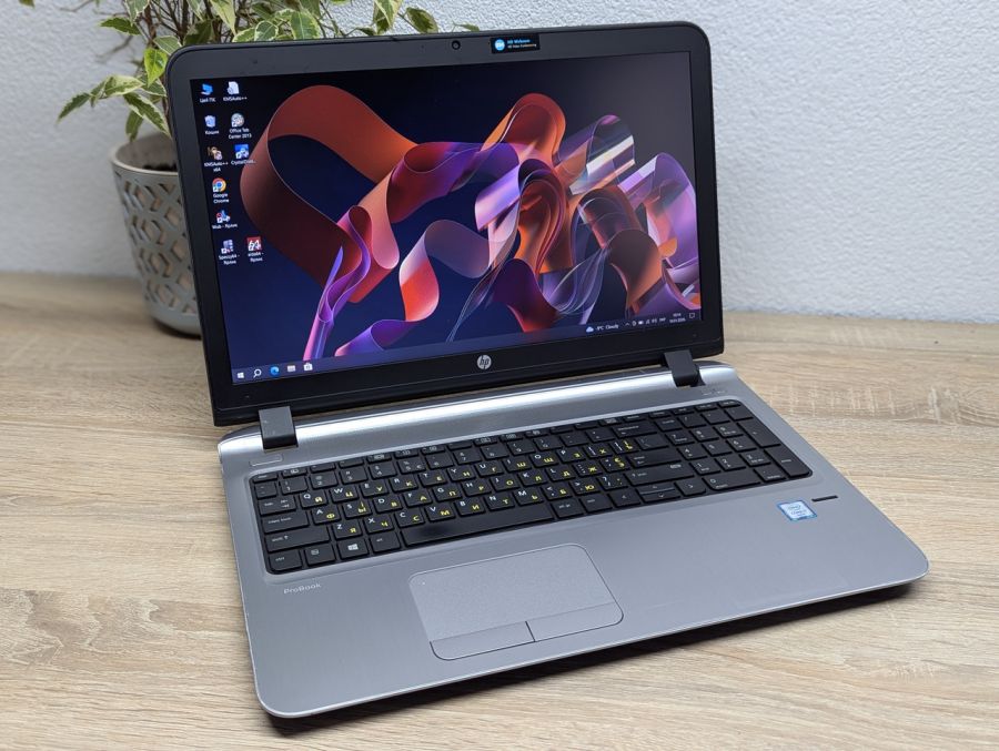 Ноутбук Б/В HP ProBook 450 G3, Intel Core i7-6500U, DDR4 8GB, SSD 256GB, 15.6" Full HD