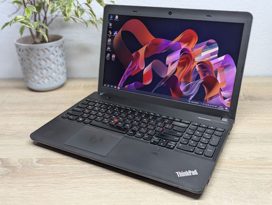 Уцінка! Ноутбук Б/В Lenovo ThinkPad Edge E540, Intel Core i7-4702MQ, DDR3 8 GB, SSD 256GB + SSD 14GB, 15.6" Full HD [ProductHub SKU L394]