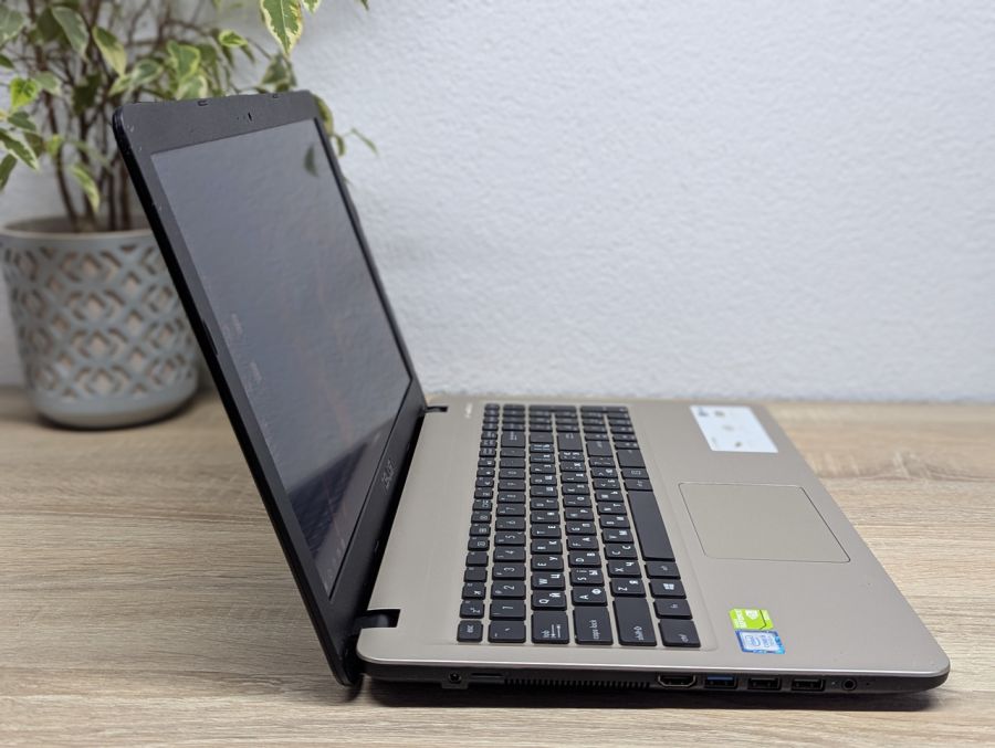 Уцінка! Ноутбук Б/В ASUS Vivobook X540U, Intel Core i5-7200U, DDR4 8 GB, SSD 256GB, NVIDIA GeForce 920MX 2Gb, 15.6" Full HD [ProductHub SKU Asus148]