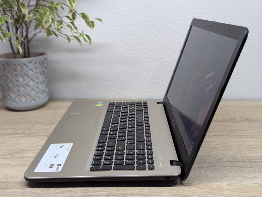 Уцінка! Ноутбук Б/В ASUS Vivobook X540U, Intel Core i5-7200U, DDR4 8 GB, SSD 256GB, NVIDIA GeForce 920MX 2Gb, 15.6" Full HD [ProductHub SKU Asus148]
