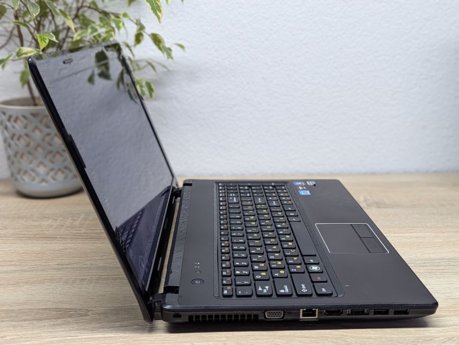Ноутбук Б/В Lenovo G570, Intel Core i5-2450M, DDR3 8 GB, SSD 128GB, AMD Radeon HD 6300M 1Gb, 15.6" HD [ProductHub SKU L396]