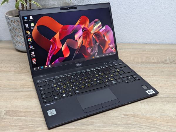 Ноутбук Б/В Fujitsu U9310, Intel Core i7-10610U, DDR3 8 GB, SSD 256GB, 13" Full HD