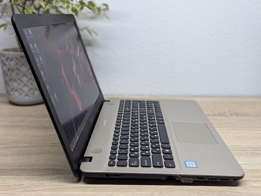 Ноутбук Б/В ASUS Vivobook F541U, Intel Core i5-6198DU, DDR4 12GB, SSD 256GB, 15.6" Full HD