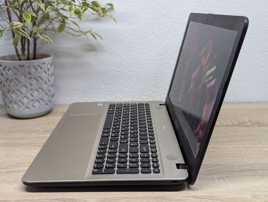 Ноутбук Б/В ASUS Vivobook F541U, Intel Core i5-6198DU, DDR4 12GB, SSD 256GB, 15.6" Full HD