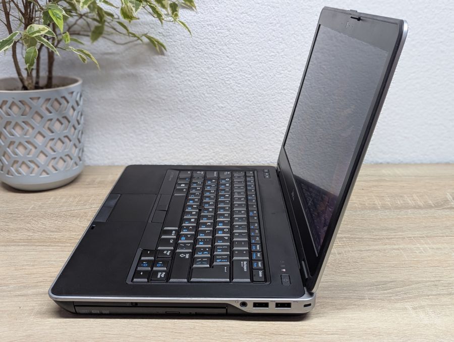 Ноутбук Б/В Dell Latitude E6440, Intel Core i5-4300M, DDR3 8 GB, SSD 256GB, 14" HD [ProductHub SKU Dell462]