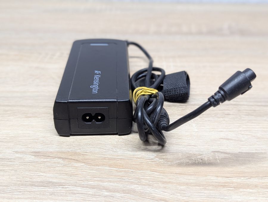 Б/В Блок живлення Kensington Wall Laptop Power Charger with USB Power Port 90W [ProductHub SKU K38085]