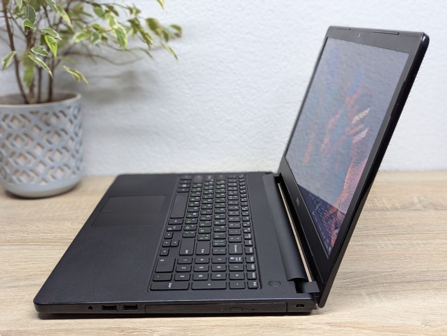 Ноутбук Б/В Dell Inspiron 5558, Intel Core i3-5005U, DDR3 8 GB, SSD 128GB, NVIDIA GeForce 920M 2gb, 15.6" [ProductHub SKU Dell483]